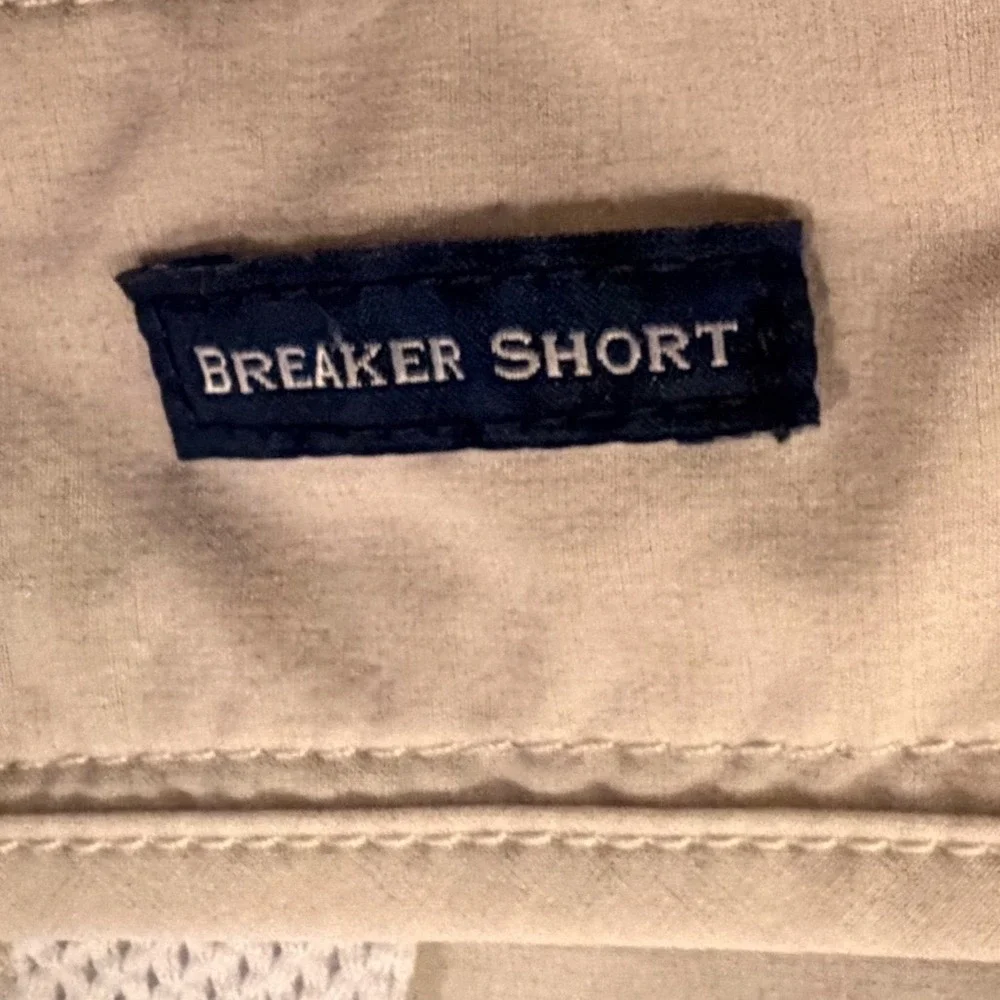 Vineyard Vines Performance Breaker Shorts Mens 38 Khaki Stretch Golf 9 Inseam
